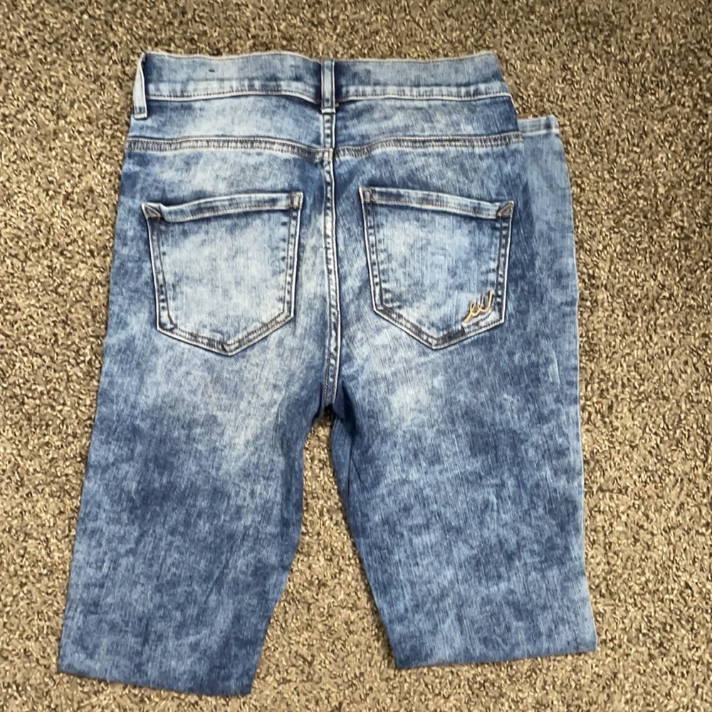 Express Distressed Jeans - Picture 4 of 4